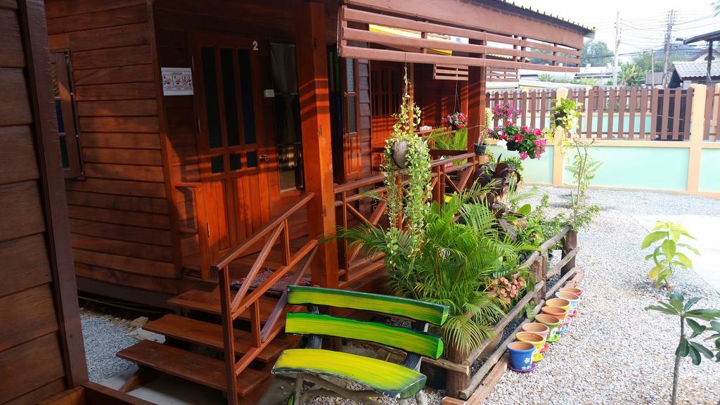 Happy Guesthouse Bungalow Sukhothai Zewnętrze zdjęcie